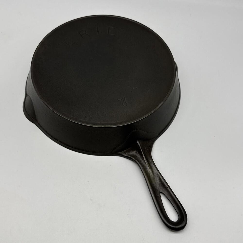 Erie #7 with 4 Dot Makers Mark Cast Iron Skillet - pre Griswold Second Series